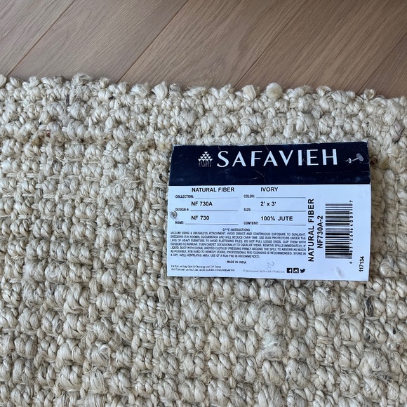 New with tags - Natural Jute Rug (2”x3”) - Picture 4 of 4